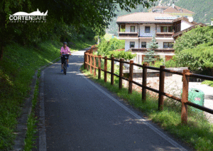 staccionata-in-acciaio-Corten-Fortezza-Bolzano-Alto-Adige-pista-ciclabile-2