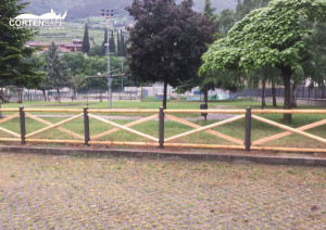 recinzione opera pubblica ad Avio, Trento; parcogiochi