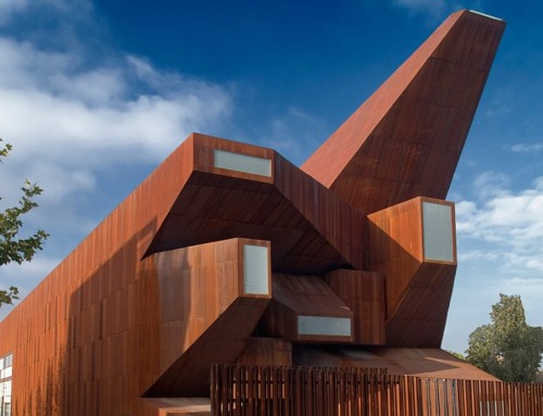 Una chiesa in acciaio corten