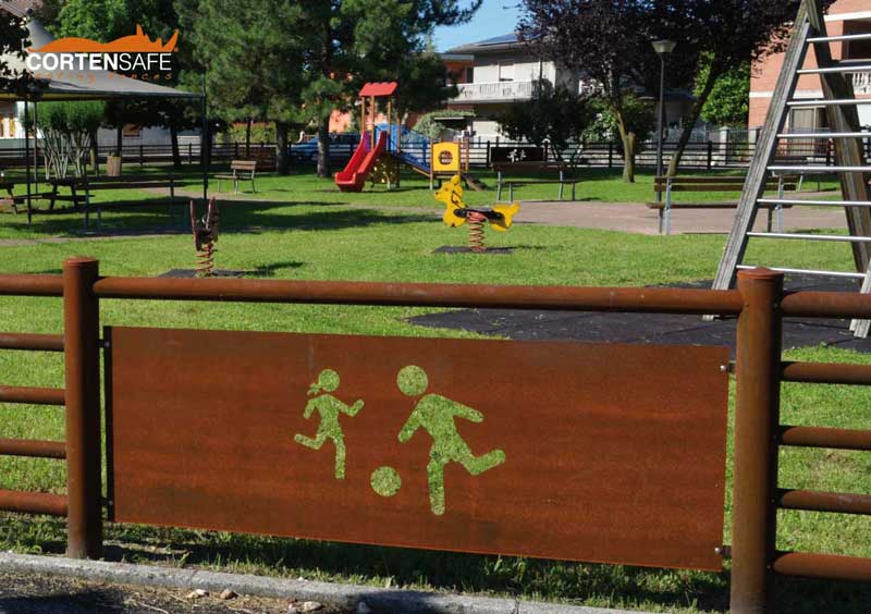 Zäune aus Cortenstahl: Fahrradwege und Fußwege