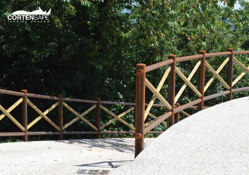 Zäune aus Cortenstahl: Fahrradwege und Fußwege