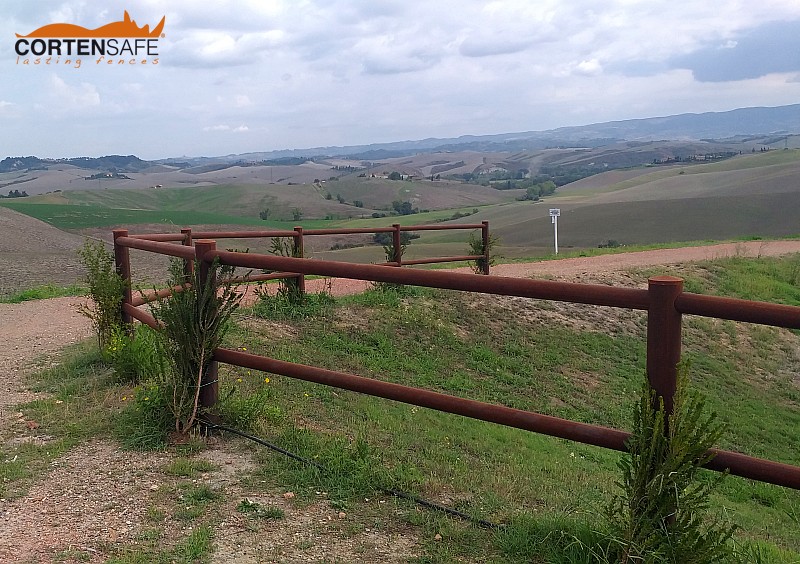 CortenSafe Geländer geben ihr Debüt am Teatro del Silenzio in Lajatico - 1