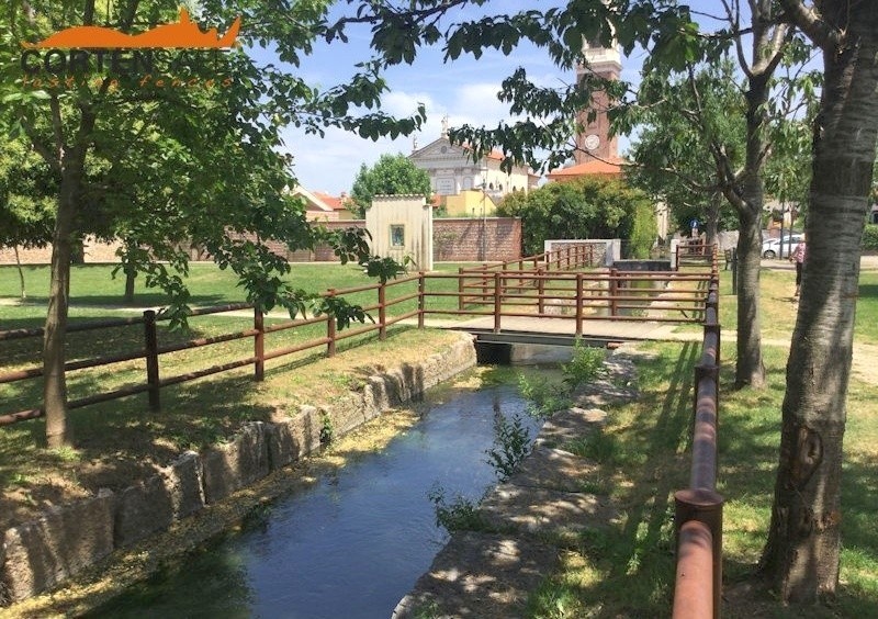 Unsere Zäune aus Cortenstahl gewährleisten der Gemeinde Rosà die gewünschte Sicherheit - 1