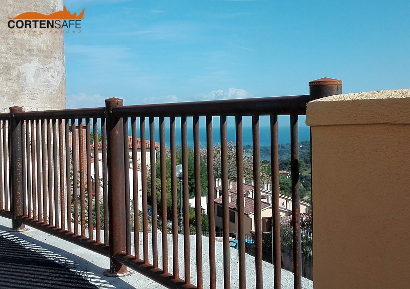 Die Gemeinde Capoliveri auf der Insel Elba setzt Cortenstahl-Geländer ein - 8