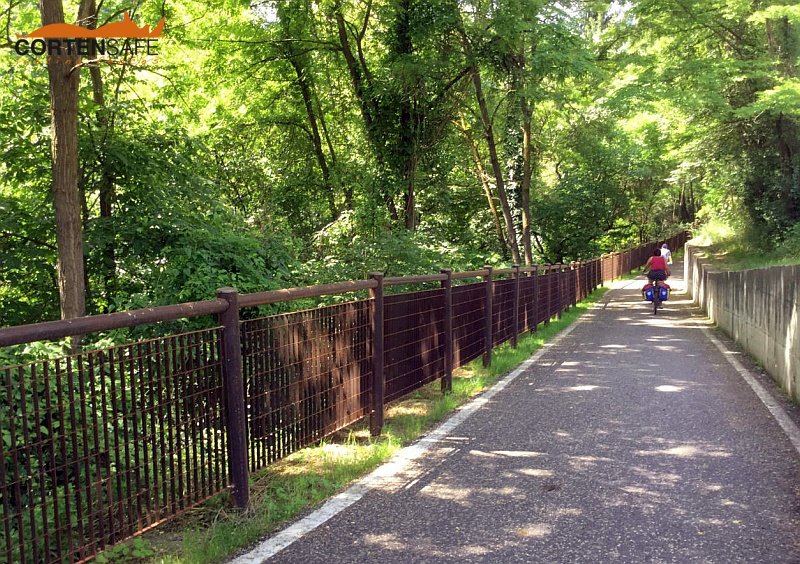 Die neuen Cortenstahl-Geländer der Cles HGC Grid Kollektion - 2bis