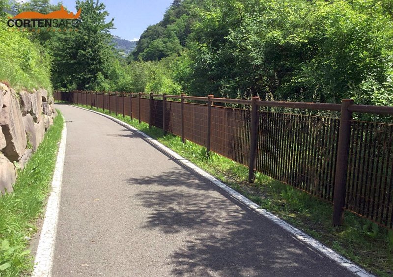 Die neuen Cortenstahl-Geländer der Cles HGC Grid Kollektion - 3bis