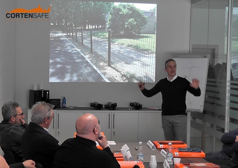 CortenSafe-Verkaufspersonal Schulung zu Cortenstahlzäunen - 7