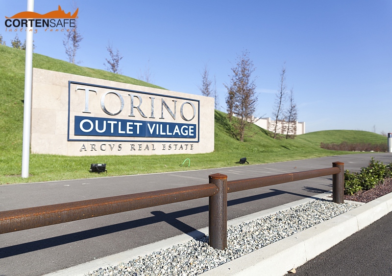 Cortenstahl-Zäune für das Torino Outlet Village - 20