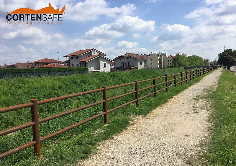Maggiore sicurezza per una pista ciclopedonale di Verona grazie alla staccionata in corten - 6