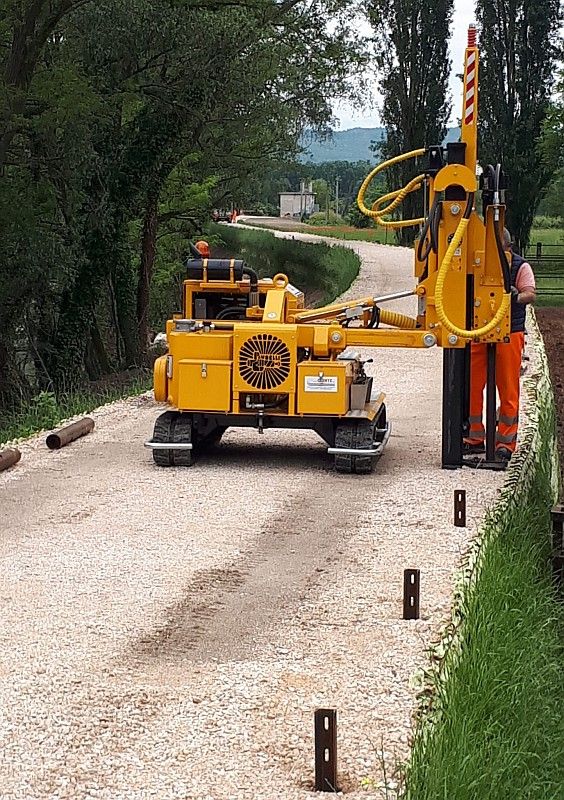 Staccionata in acciaio corten Brunico H3C a protezione di ciclisti e pedoni - Verona - 5
