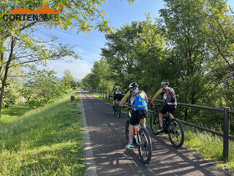 Staccionate-in-Corten-per-il-tratto-della-pista-ciclabile-Agno-Gua-di-Trissino-Vicenza-6 Staccionate in Corten per il tratto della pista ciclabile Agno-Guà di Trissino - Vicenza - 6