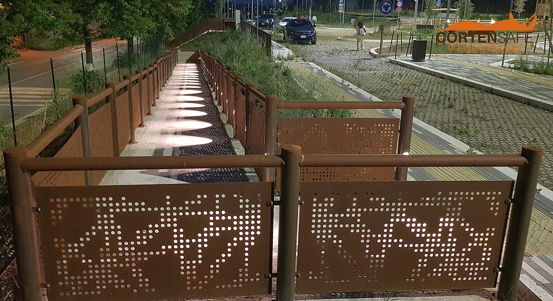 Parapetto-Cles-tutela-la-sicurezza-di-una-scalinata-e-di-una-rampa-per-disabili-6 Parapetto Cles tutela la sicurezza di una scalinata e di una rampa per disabili - 6
