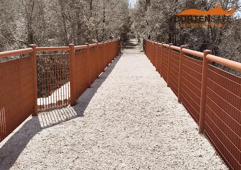 Das Geländer Cles wertet die Sanierungsarbeit einer historischen Touristenroute auf - 2