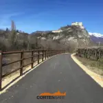 Pista ciclabile protetta con la staccionata Brunico H3C