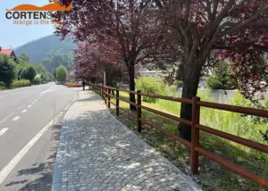 Staccionata Brunico H3C per marciapiede di Bardonecchia.