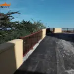 Parapetti Falcade HO3 per strada di Capoliveri.