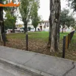 Recinzione Pinerolo HSC grid e staccionata Cadore H2C-2 per aree verdi di Capralba.