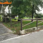 Recinzione Pinerolo HSC grid e staccionata Cadore H2C-2 per aree verdi di Capralba.