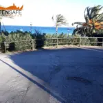 Staccionata Brunico H2C per strada di Cavo di Rio nell'Elba.