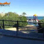 Staccionata Brunico H2C per strada di Cavo di Rio nell'Elba.