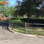 Staccionata Brunico H3C e parapetto Cles H steel per aree pubbliche e ciclabili a Chiampo.