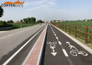 Staccionata Brunico H3C per pista ciclabile di Cittadella.