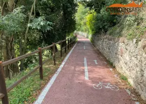 Staccionata Brunico H2C per pista ciclabile di Costermano sul Garda.