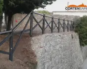 Staccionata Cadore H3C-3 per zona pericolosa a Gaiole in Chianti.