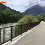Parapetto Falcade HO3 e cancello Letizia per ciclabile di Lagundo.