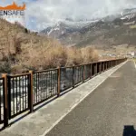 Parapetto Falcade HO3 e cancello Letizia per ciclabile di Lagundo.