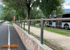 Staccionata Stelvio H7C per percorso ciclopedonale di Lana.