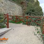 Staccionata Cadore H3C-3 per percorso pedonale di Magliano in Toscana.