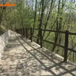 Staccionata Brunico H2C per percorso pedonale a Monaco di Baviera.