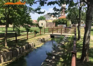 Staccionata Brunico H2C e H3C per area di verde pubblico a Rosà.