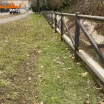 Staccionata Cadore H4C per area verde lungo strada di San Fior.