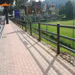 Staccionata Brunico H3C e parapetto Falcade HO3 per marciapiedi e pista ciclabile di Scarperia e S. Piero.