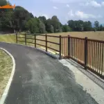 Staccionata Brunico H3C e parapetto Falcade HO3 per marciapiedi e pista ciclabile di Scarperia e S. Piero.