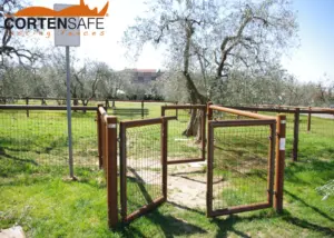 Parapetti Cles HSC grid e cancelli Gaia per area sgambamento cani di Sesto Fiorentino.