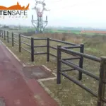 Staccionata Brunico H3C e parapetto Falcade HO3 per marciapiede a Sesto Fiorentino.