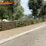 Staccionata Brunico H4C, parapetti Cles H steel e cancello Giorgia per parco giochi di Spoltore.