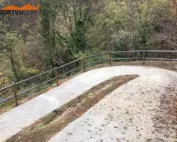 Staccionata Brunico H2C per percorso ciclopedonale di Valmalenco.