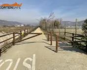 Staccionata Brunico H3C e cancello Altea per pista ciclabile di Verona.